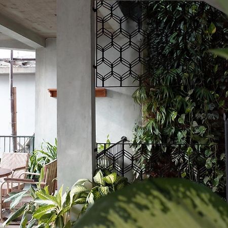 Pawon Cokelat Guesthouse Yogyakarta Exterior photo