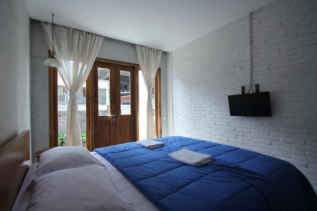 Pawon Cokelat Guesthouse Yogyakarta Room photo